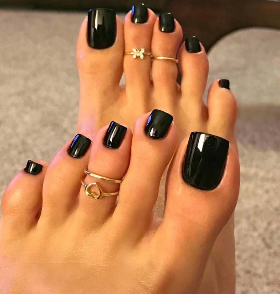 acrylic toe nails