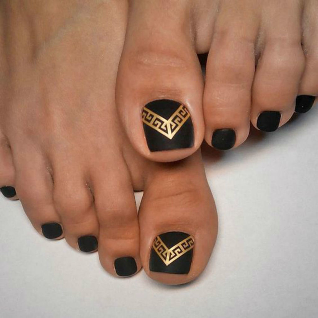 matte toe nails