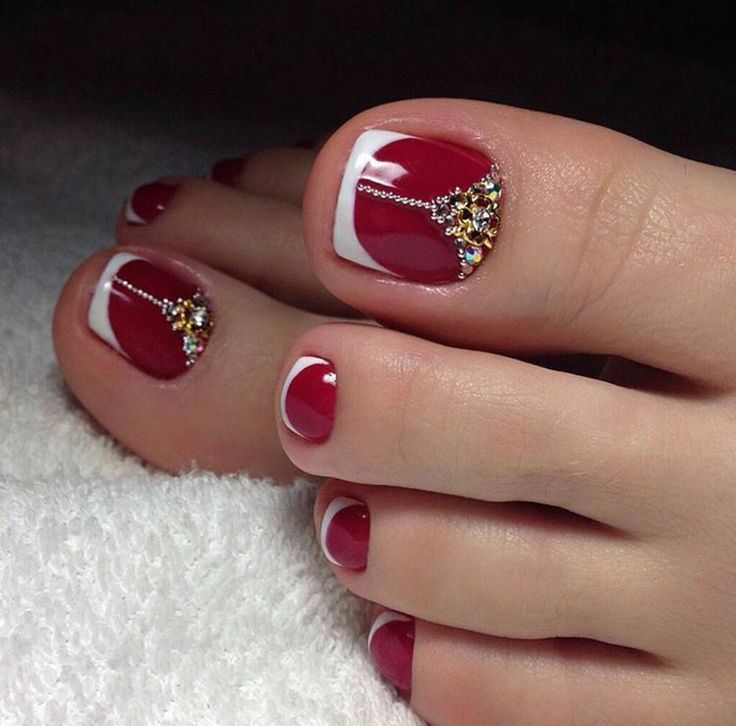 red toe nail designs